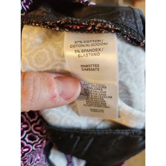 NWT Laundry by Shelli Segal Size 12 Purple Orchid Geometric Bermuda Shorts - Picture 5 of 5